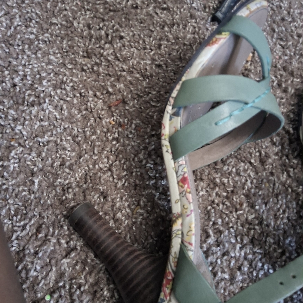 Kenzie Mint Green Strappy Sandals - Picture 3 of 16